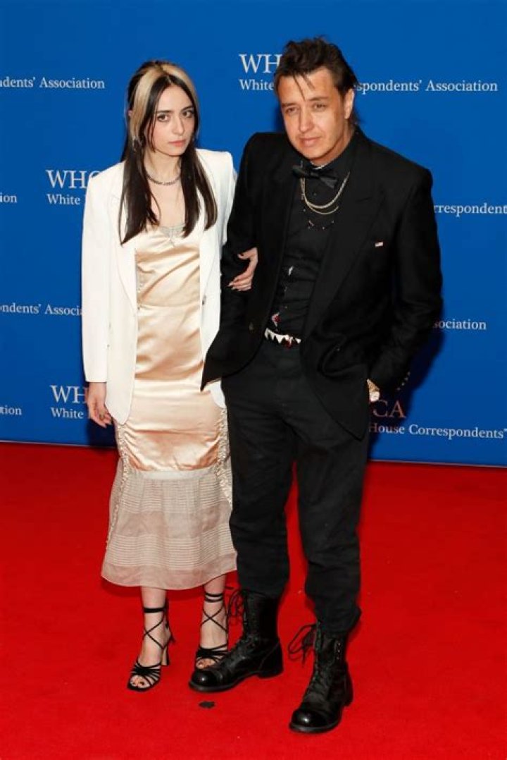 Julian Casablancas Net Worth - Wiki, Age, Weight and Height, Relationships, Family, and More