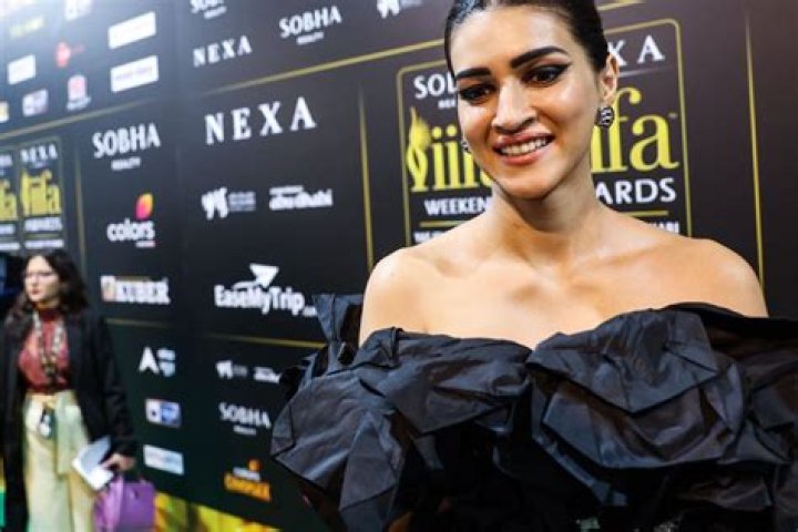Kriti Sanon Net Worth - Wiki, Age, Weight and Height, Relationships, Family, and More