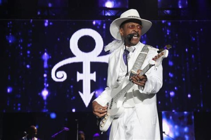 Larry Graham Net Worth - Wiki, Age, Weight and Height, Relationships, Family, and More
