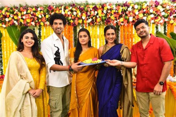 Santosh Shoban Brother Sangeeth Shobhan, Sister: Siblings And Parents