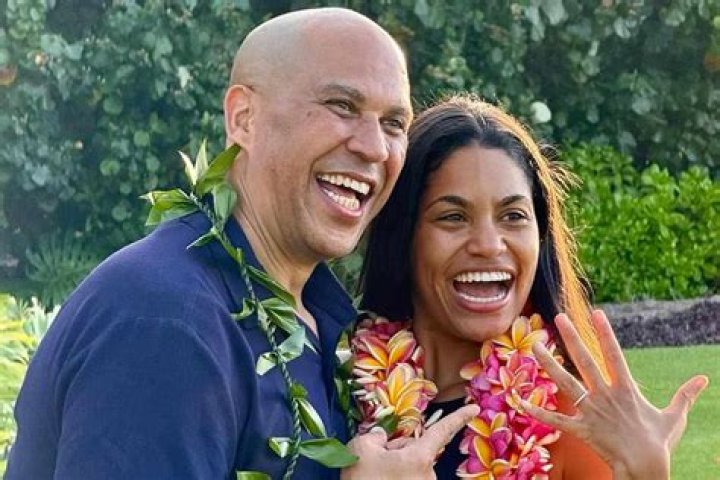 Who is the Democratic Senator, Cory Booker Dating? Know About His Girlfriend and His Net Worth